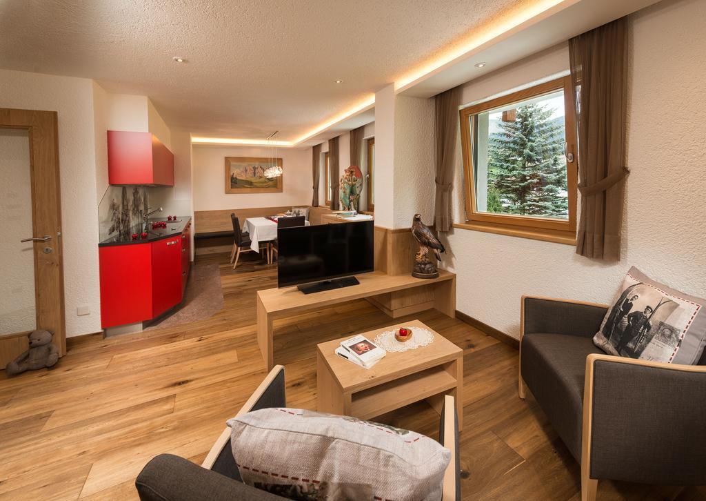 Alpin Sport Aparthotel Ortisei Ruang foto