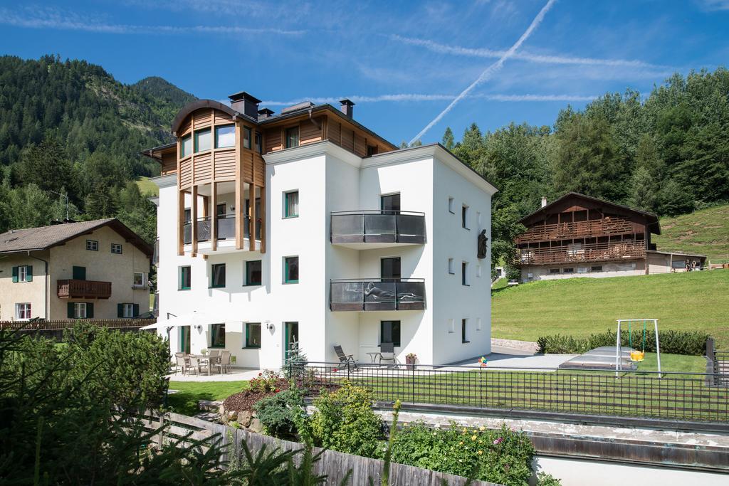 Alpin Sport Aparthotel Ortisei Bagian luar foto